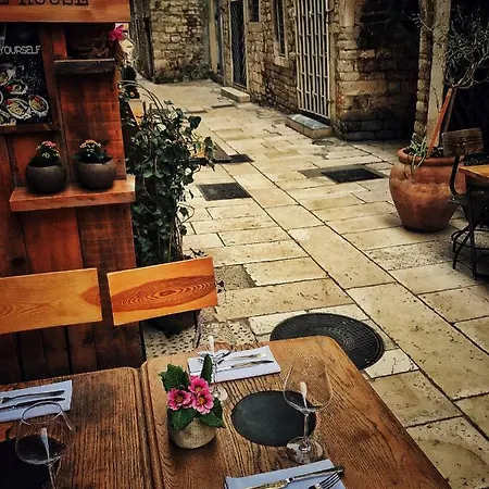 Old Town Hesed Apartman Split