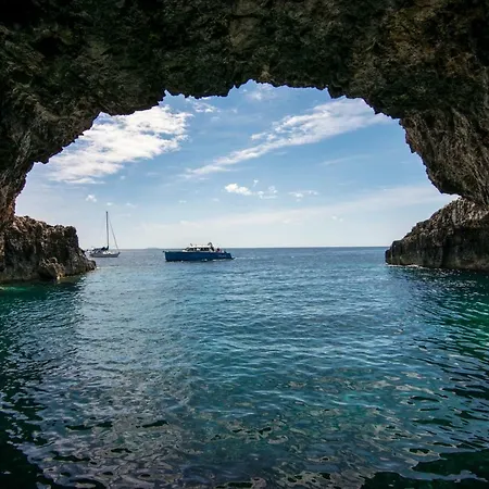 Old Town Hesed * Σπλιτ